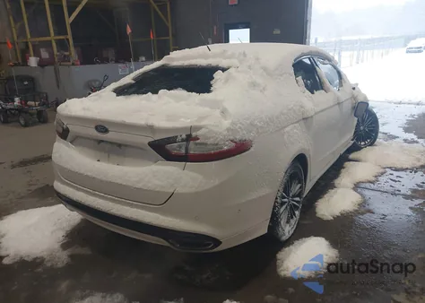 2013 Ford Fusion Se z USA, uszkodzony, nr VIN 3FA6P0H93DR240082